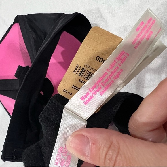 PINK VS Victoria Secret bra black t-shirt wear everywhere lightly lined 40D - Picture 4 of 6